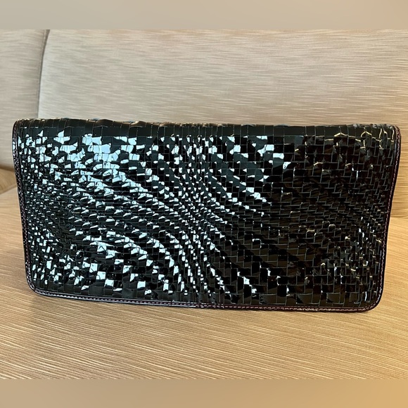 Cole Haan Immaculate, lustrous, woven black patent leather oversized envelope - Picture 1 of 4